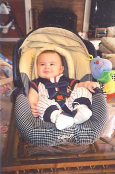 03-2002_finn_carseat