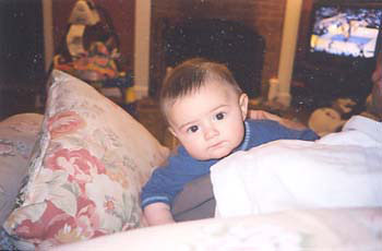 03-2002_finn_couch