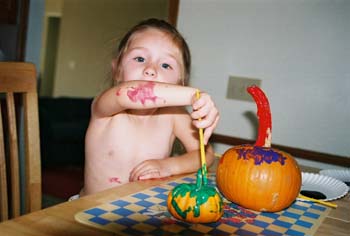 M-painting pumpkins